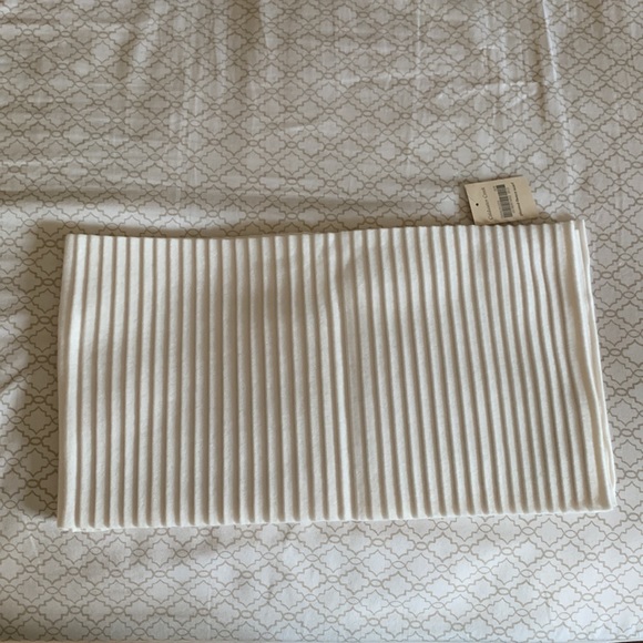 White Coldwater Creek Scarf - Picture 3 of 3